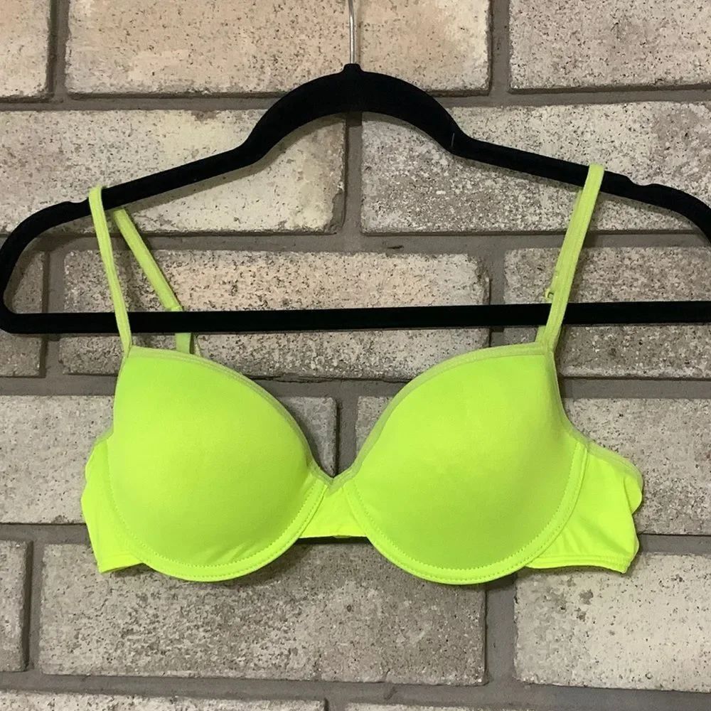 3for$20 bra has underwire 34C